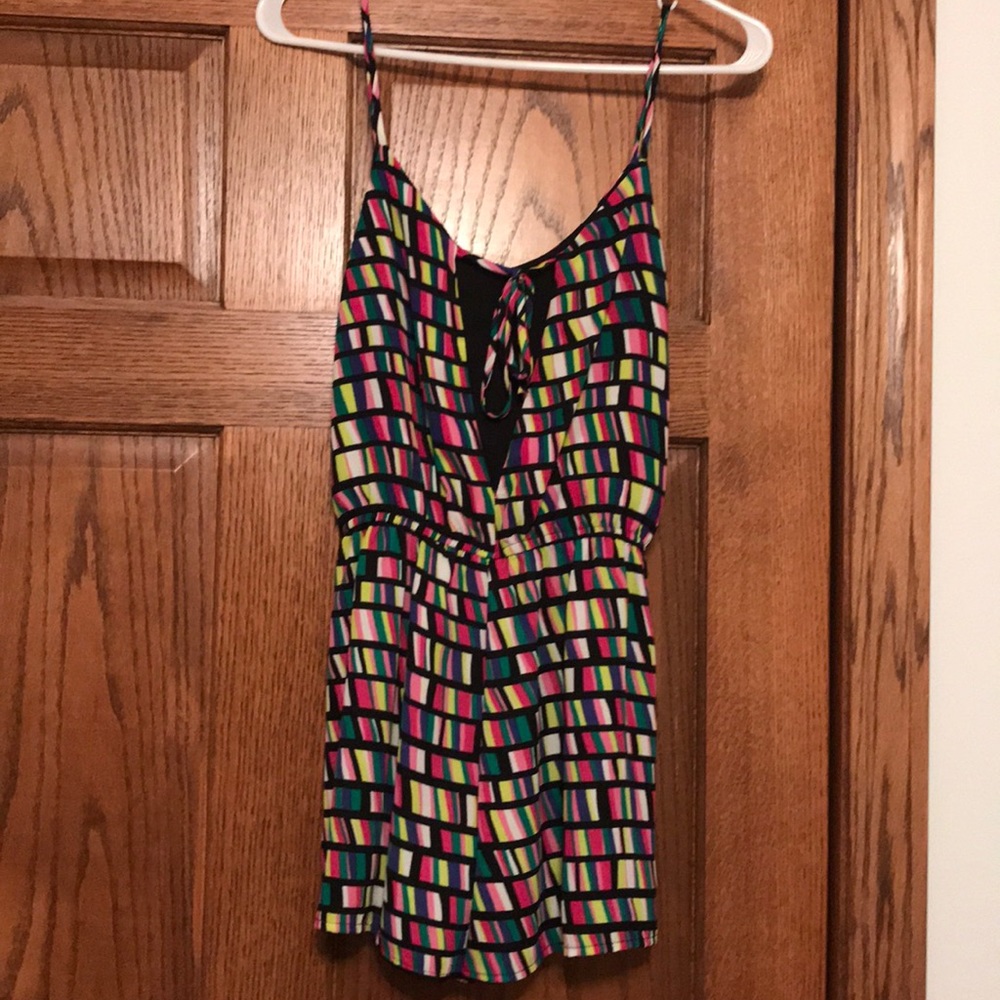 Geometric Patterned Romper - Picture 3 of 4